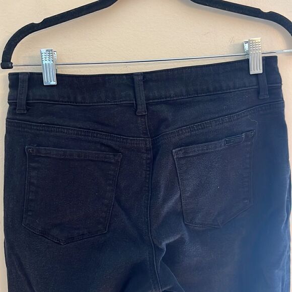 Chico’s So Slimming Slim Jean - Short - Picture 5 of 7
